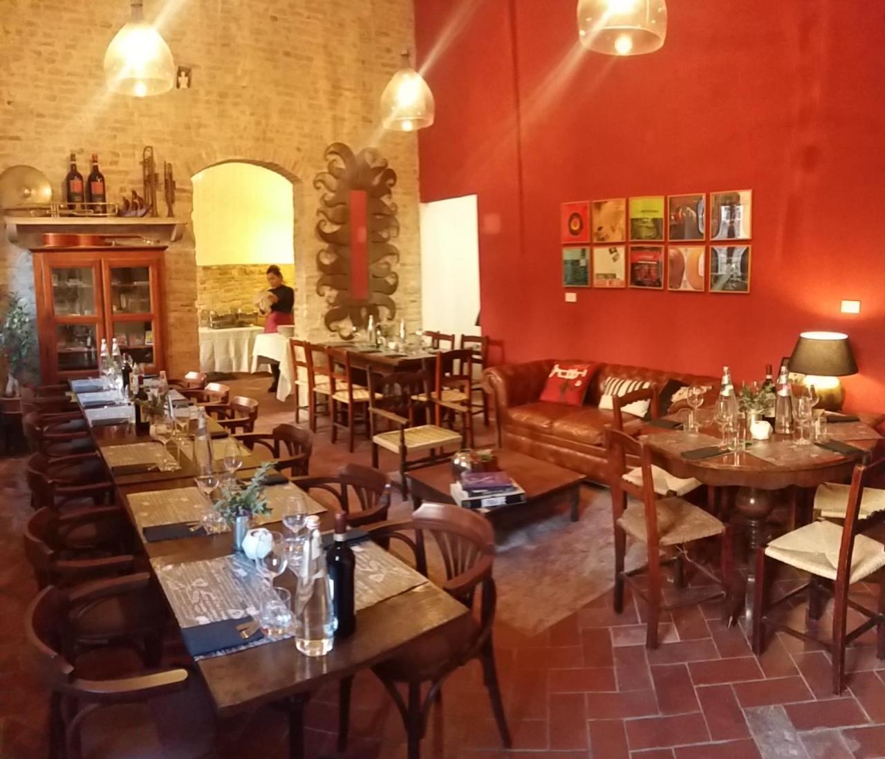 Hotel Il Castello Чертальдо Экстерьер фото