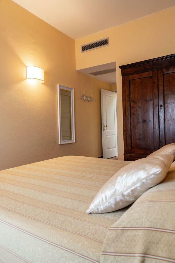 Hotel Il Castello Чертальдо Экстерьер фото