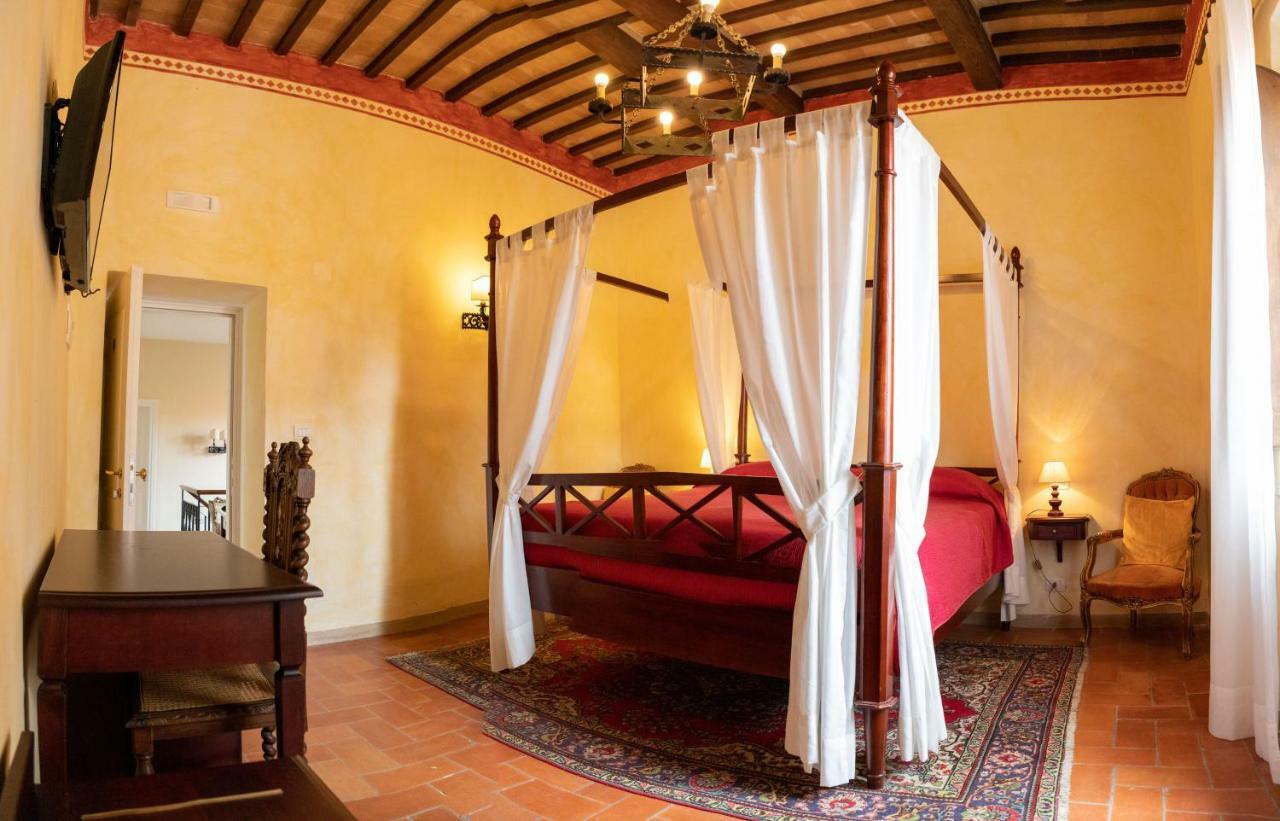 Hotel Il Castello Чертальдо Экстерьер фото